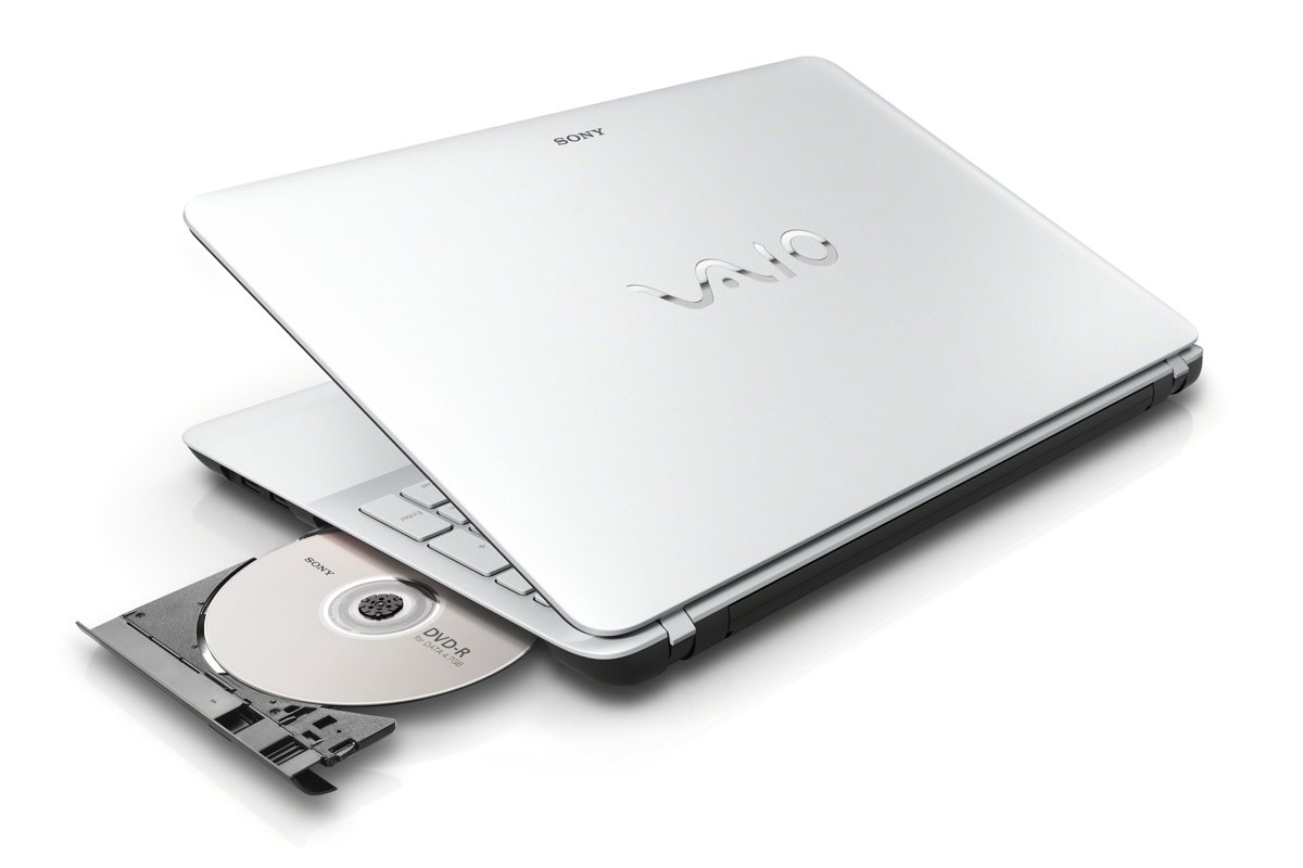  VAIO Fit 15E Laptop 