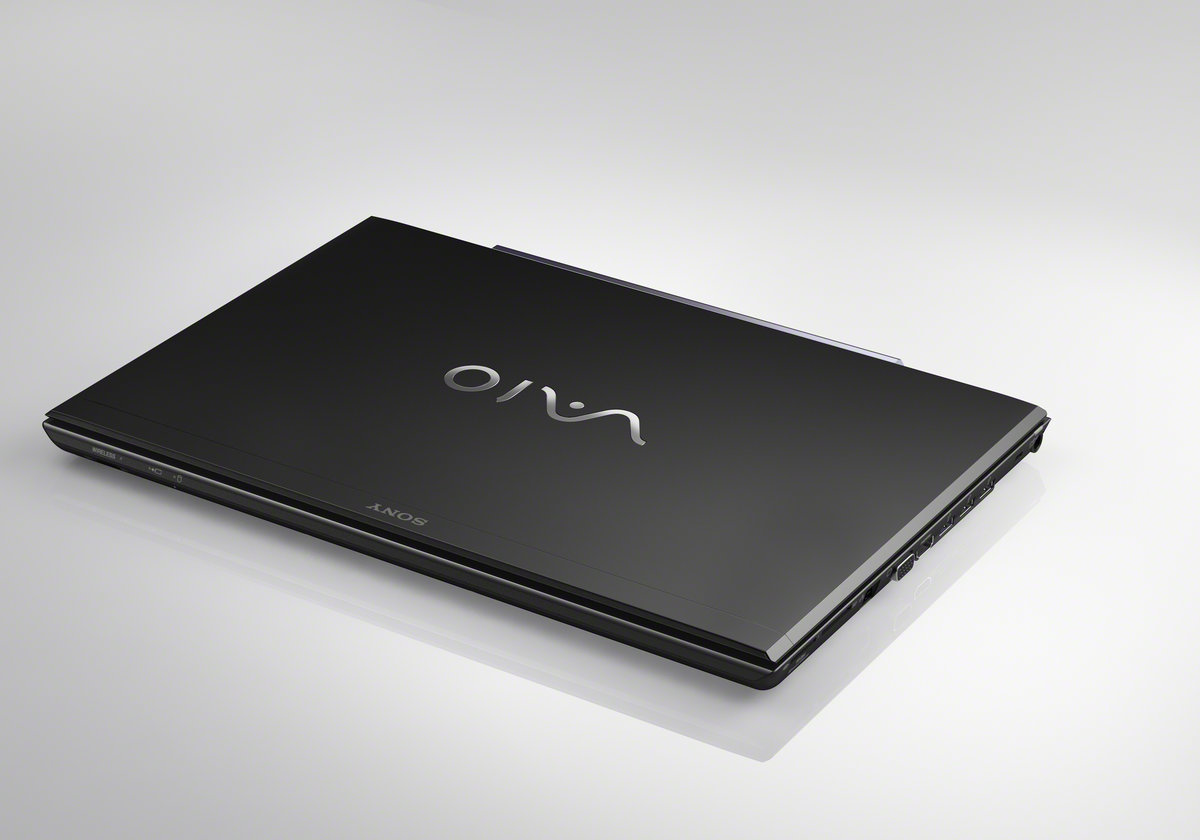 Sony VAIO VPCSE27FX/B Laptop Computer - Intel Core i7-2640M 2.8GHz, 6GB  DDR3, 640GB HDD, Blu-ray Player/DVDRW, 15.5 Full HD, Windows 7 Home Premium  64-bit, ...